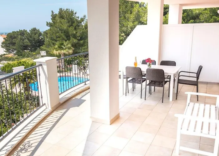 Velebit Apartman *